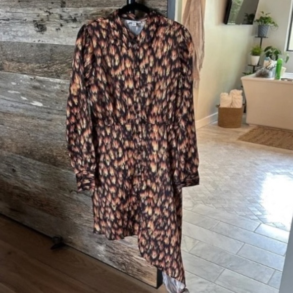 TOPSHOP Long Sleeve Asymmetrical Shirt Dress in Fire - Picture 5 of 11